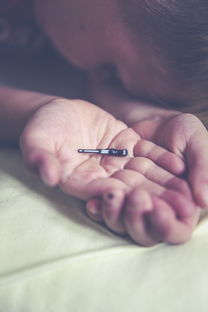 男孩用的奶嘴品牌大解析