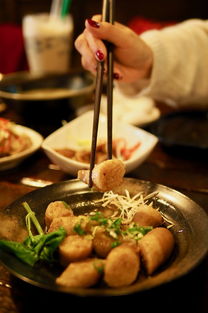 揭秘人气品牌小吃，那些让人回味无穷的街头美食传奇